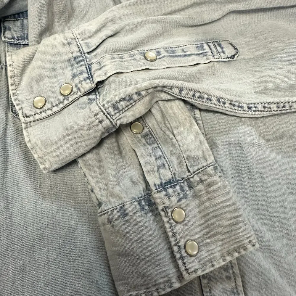 Levi Strauss & Co Light Wash Blue Pearl Snap Denim Western Shirt Women's Medium - Picture 3 of 8